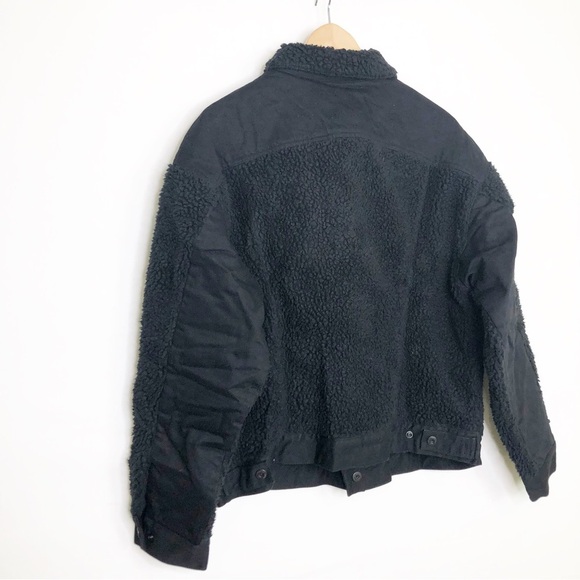 LEVI’S black denim Sherpa trucker jacket - Picture 11 of 14